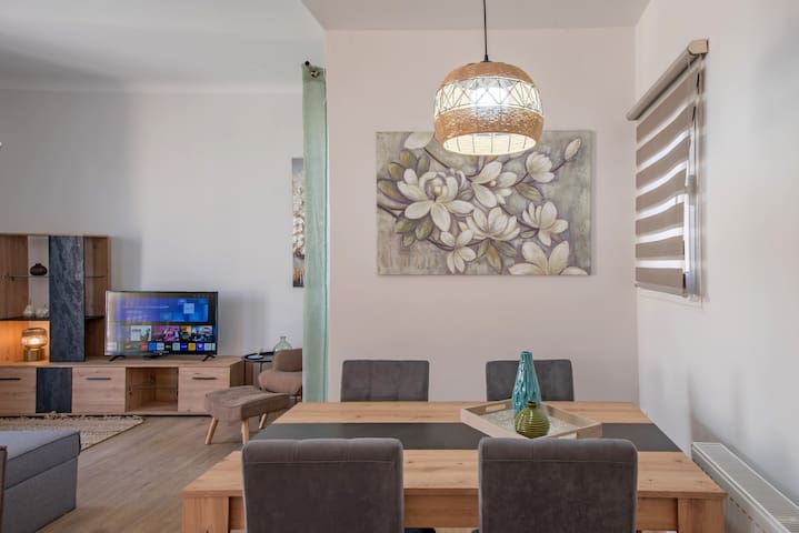 Plaka managed Airbnb listing 2