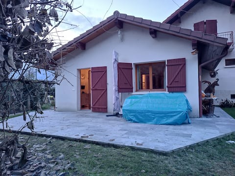 Detached house – Stations