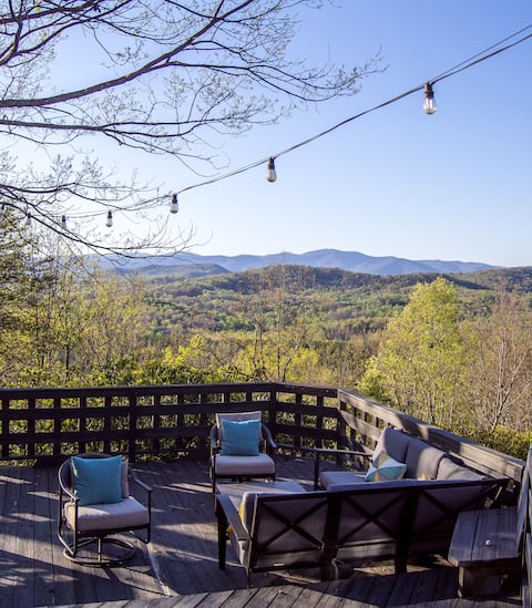 Mountain Views. Hot Tub. Fireplace: Tippy Top