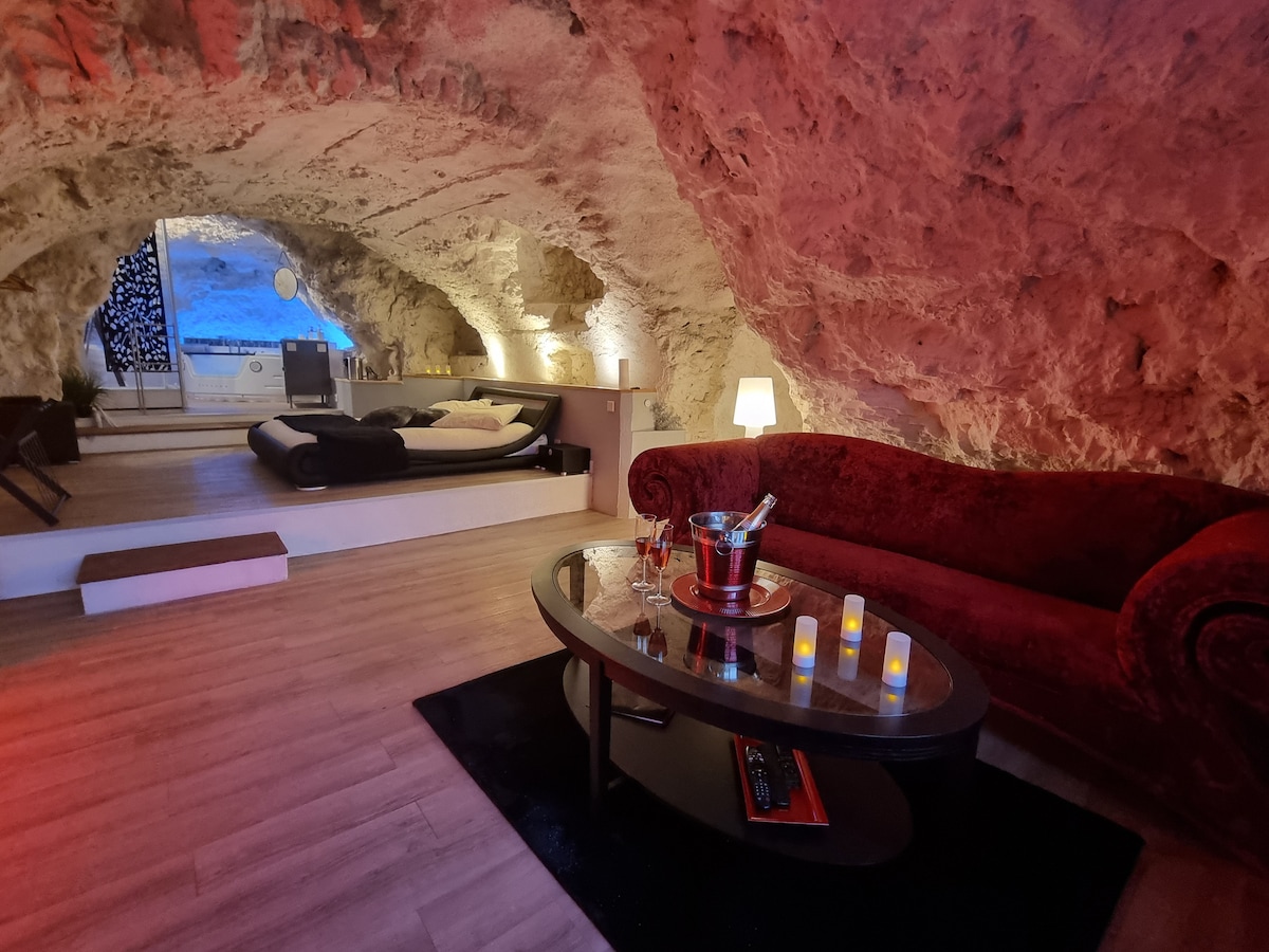 Propriété Airbnb réussie: Charming Troglodyte Space à Amboise