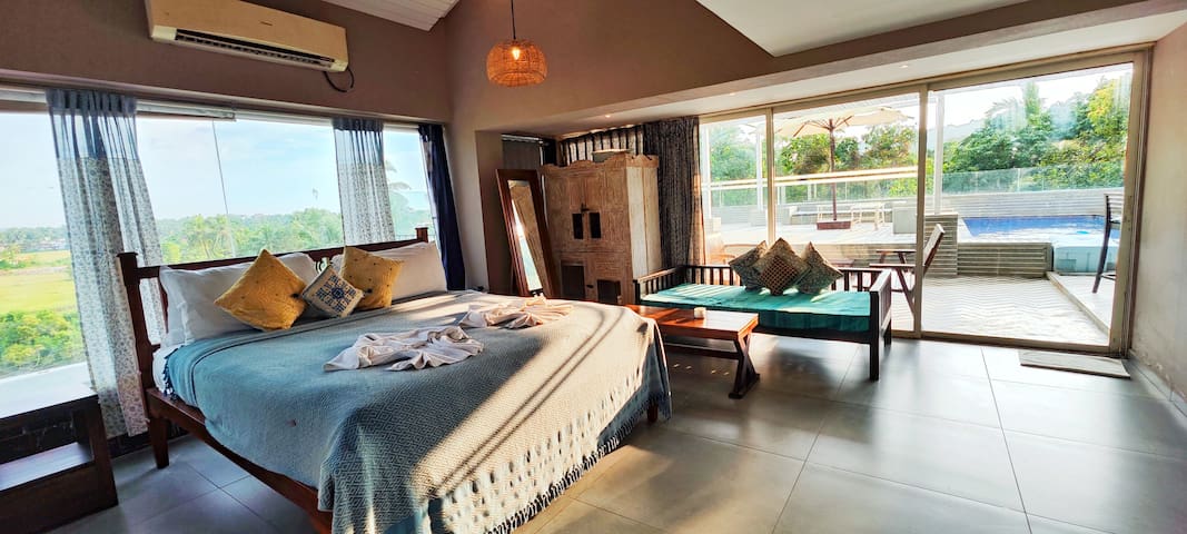 Sky Villa with Private pool & Chef near Baga beach