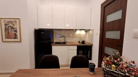 La Maisonette, Florina Center