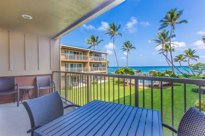 3 Bedroom Ocean Front Condo with Pool & Elevator!