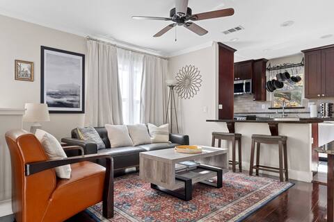Top performing Airbnb: Prime East Sac 3BR/3BA, EV Charger & Monthly Deal! in Sacramento