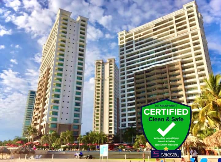 Condominio Frente al Mar Grand 1 Deptos. en complejo