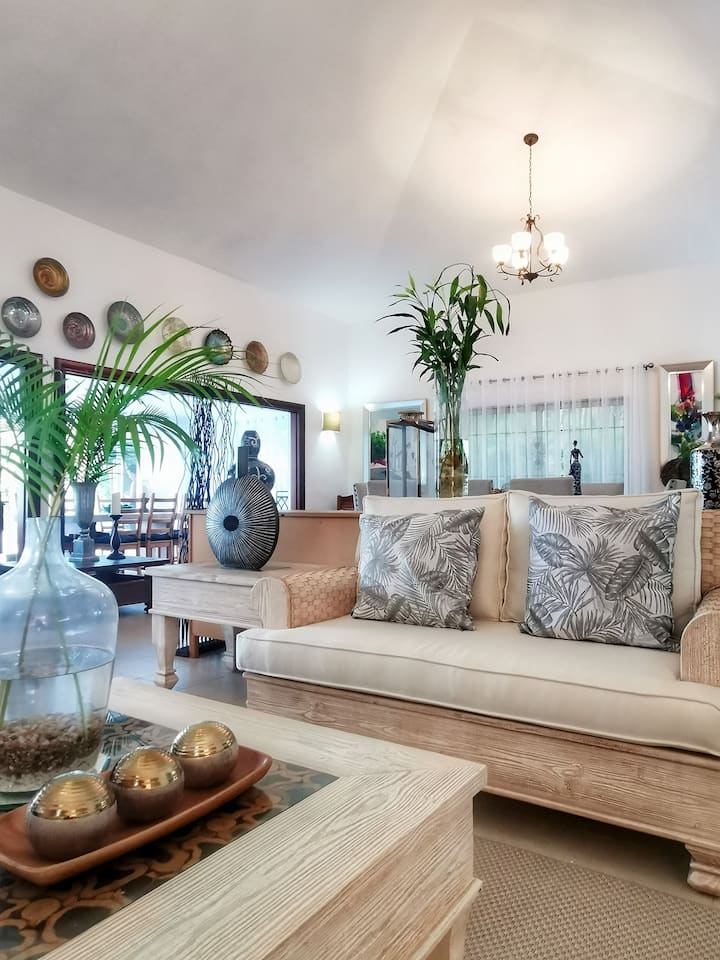 Heaven, Golf & Country Club Stay Houses for Rent in La Romana, La