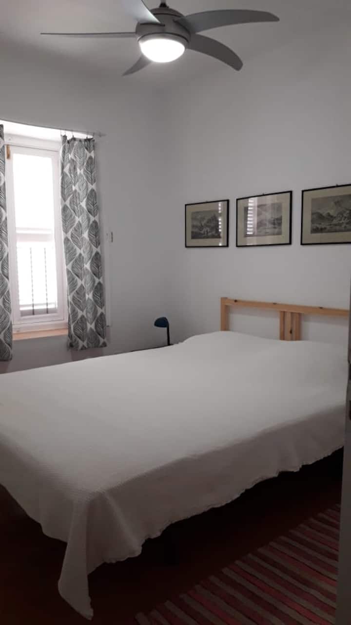 საძინებელი 1