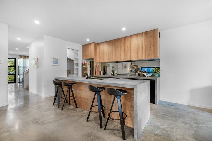 Barwon River retreat gallery image 2