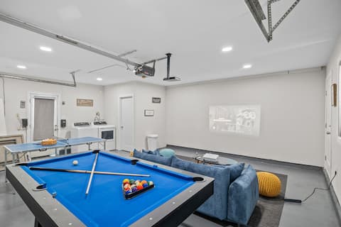 Cozy Pool Villa | Game Room | Movie Theater | Pets