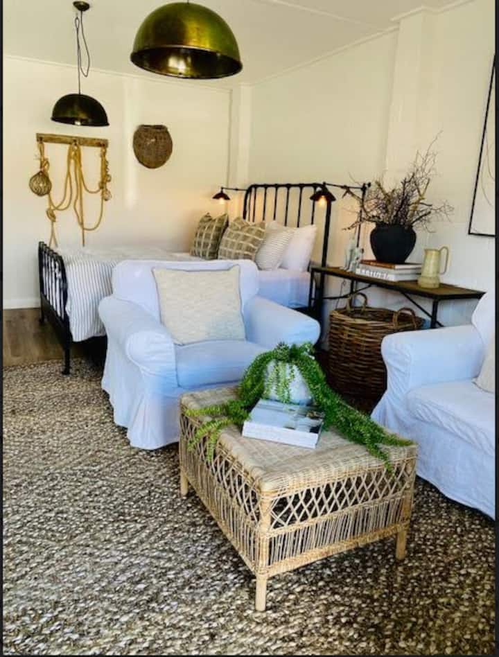 Rustic Nest Boutique Studio Accommodation - Narrandera