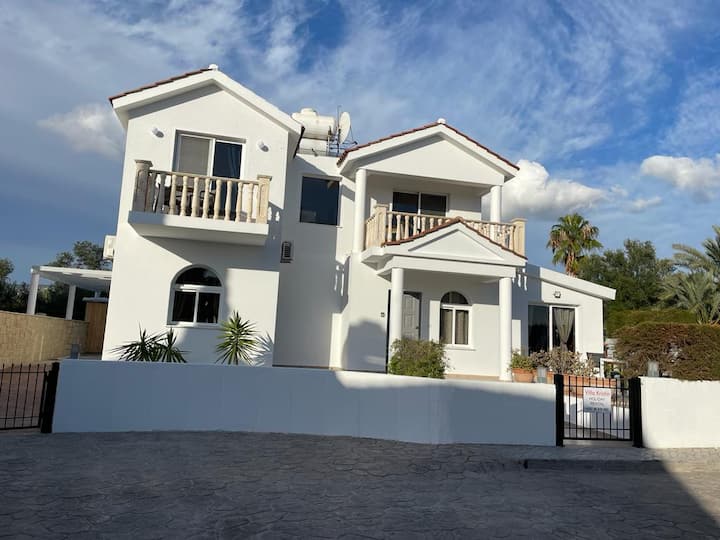 Villa Kristin, Coral Bay. - Pafos