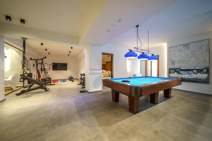 2 Pools,Hot Tubs,Tennis Crt,Hammam & Fully Staffed gallery image 3
