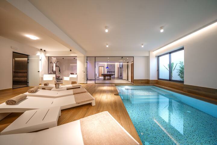 2 Pools,Hot Tubs,Tennis Crt,Hammam & Fully Staffed gallery image 5