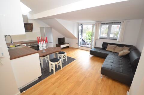 Close to FRA: Sweet, luxurious 3-room apartment for max. 4 people.