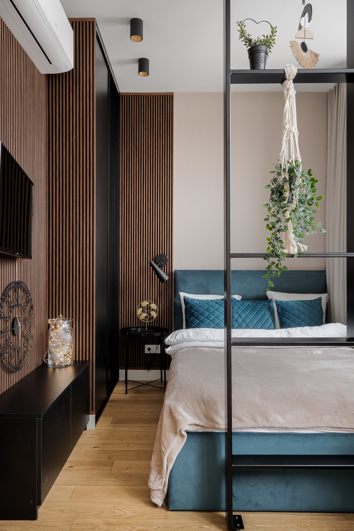 Ambienti i dhomës së gjumit