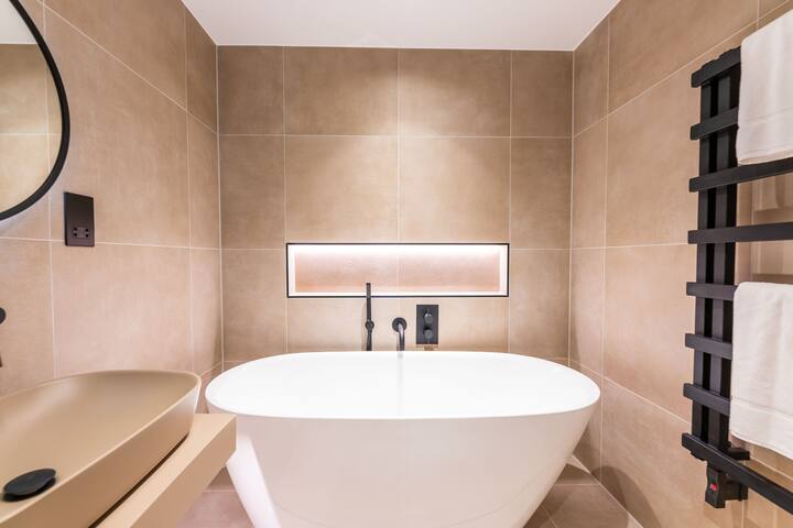 The Maide Vale 53 gallery image 2