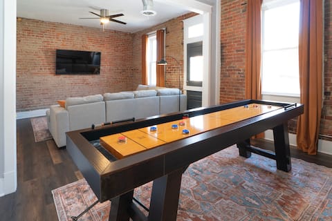 Aviator Loft w/ luxury amenities