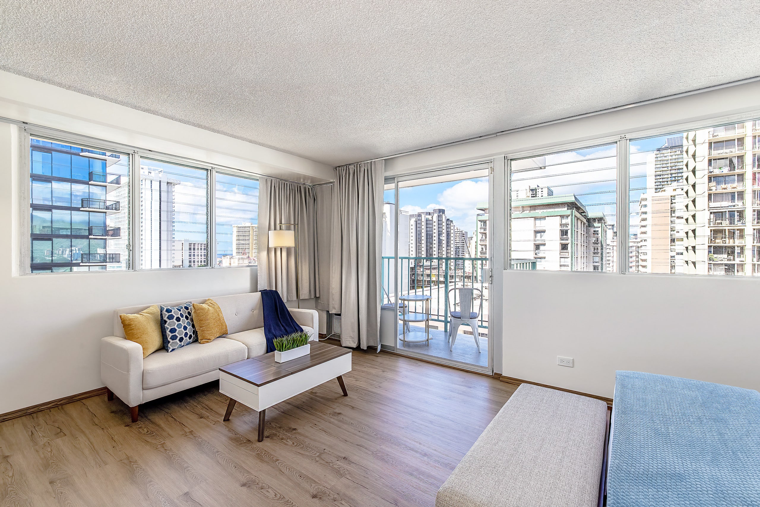Quaint Studio in Central Waikiki - Image 2