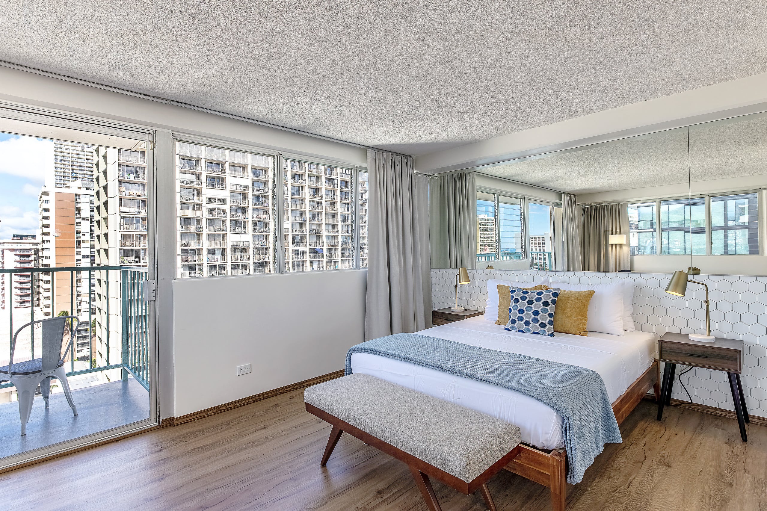 Quaint Studio in Central Waikiki - Image 8