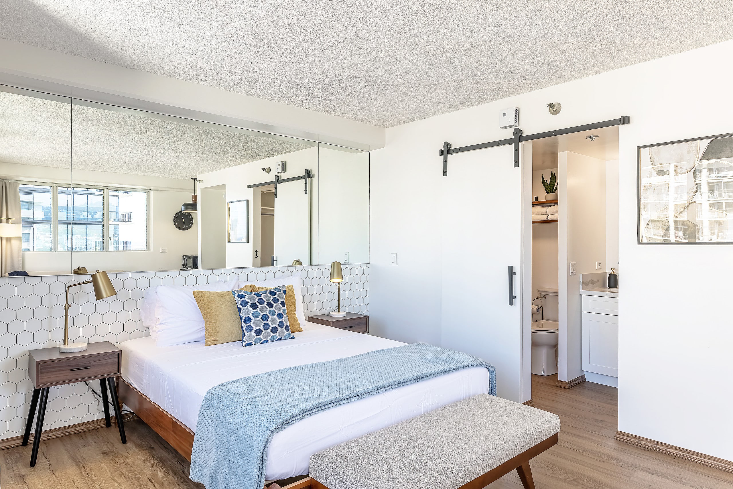 Quaint Studio in Central Waikiki - Image 7