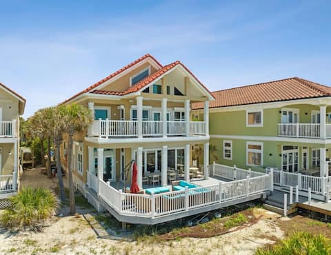 Luxury Oceanfront Beach House, 7 Bd/6.5 Sleeps 20