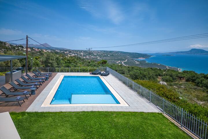 Sea Views, Heated Pool, Near Beaches & Chania Town gallery image 3