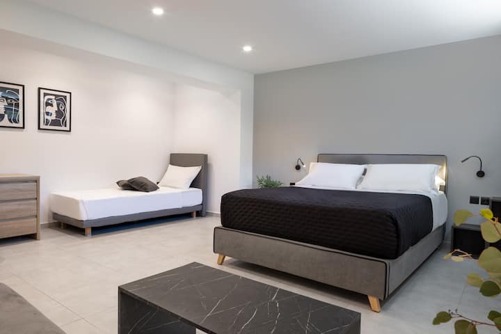 The studio has its own independent entrance, offering privacy among your group.