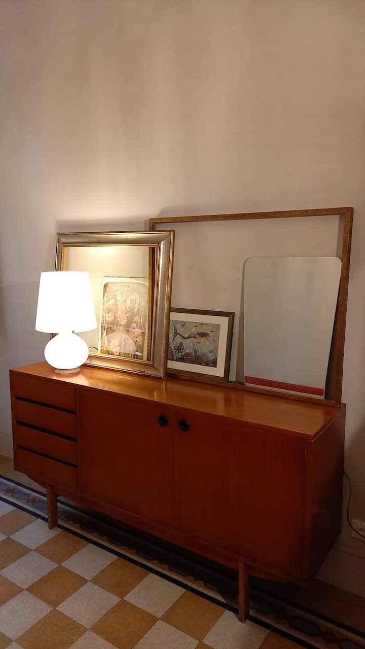 Бюфет за гости 