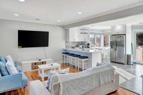 3-Bedroom, 2-Bath Renovated Home with Free Parking