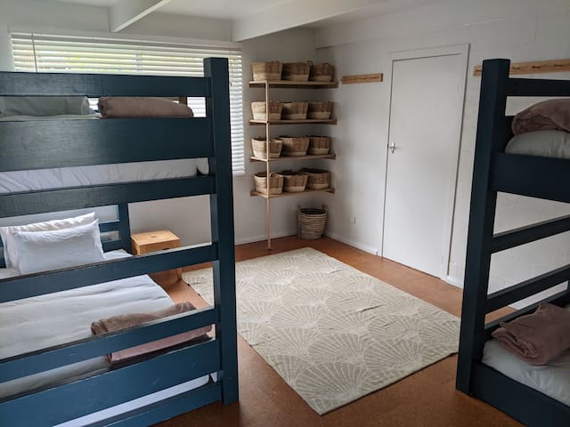 Pink Granite gallery image 5