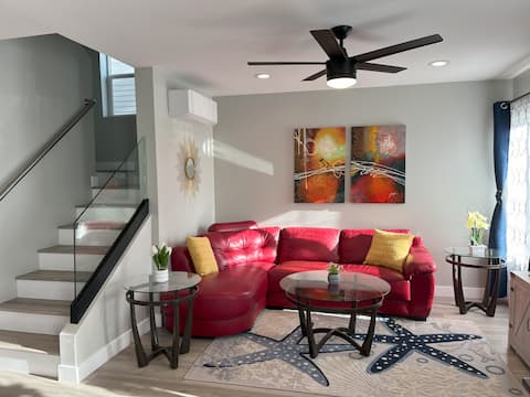 Popular Airbnb listing: Luxurious Oceanview Oasis, Steps Away from Beach in Ocean Beach