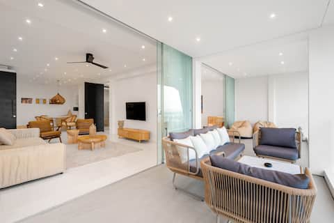 Relaxing Mountain & sea View Condo