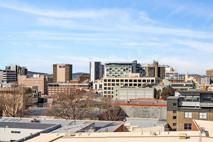 Hobart CBD Roof Top Penthouse gallery image 2