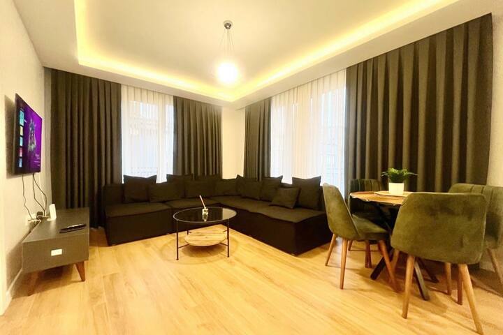 Central Duplex with Terrace – 2BR/2BA #Y9 gallery image 2