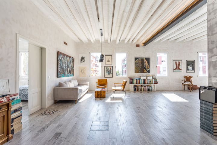 New! Atelier with terrace