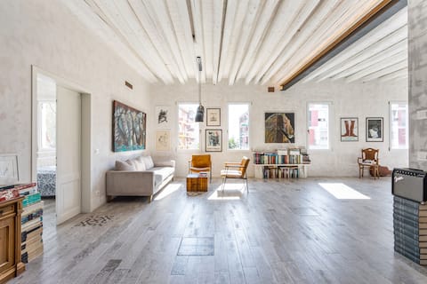 Proprietà Airbnb di successo: Atelier with terrace a Venezia