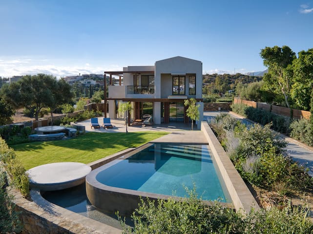 Beachfront Linum Escape Retreat Heated Pool