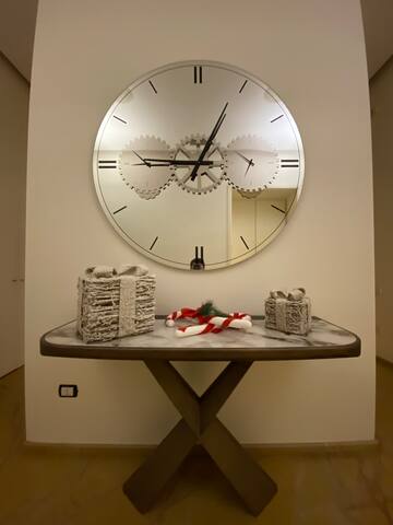 Luxury House With Parking gallery image 5