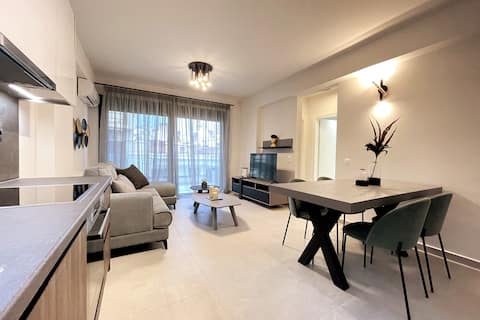 Athenean Gem near Athens Metro Mall