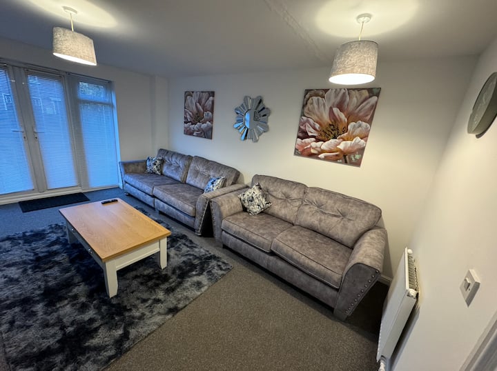 Modern Townhouse - Wellingborough