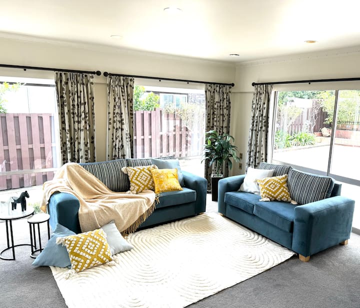 Light-luxe Family｜pool, Spa, Sauna, Snooker&piano - Waiheke Island