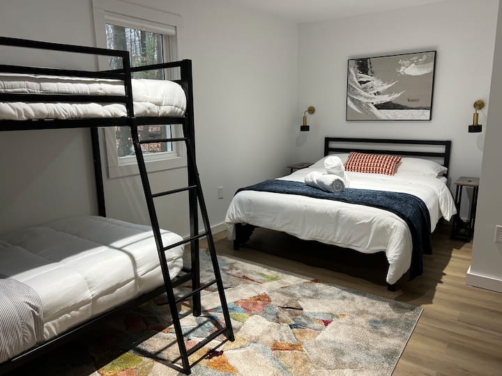 Bedroom 2 with queen and bunk beds