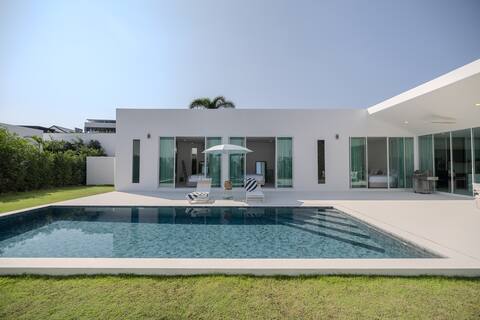 4br/4bath, 12 Guests, Pool Villa, BBQ + Bathtub