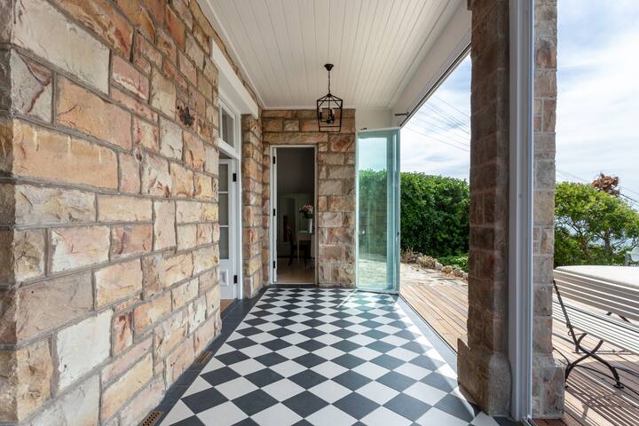 St James Sea View apartment gallery image 3