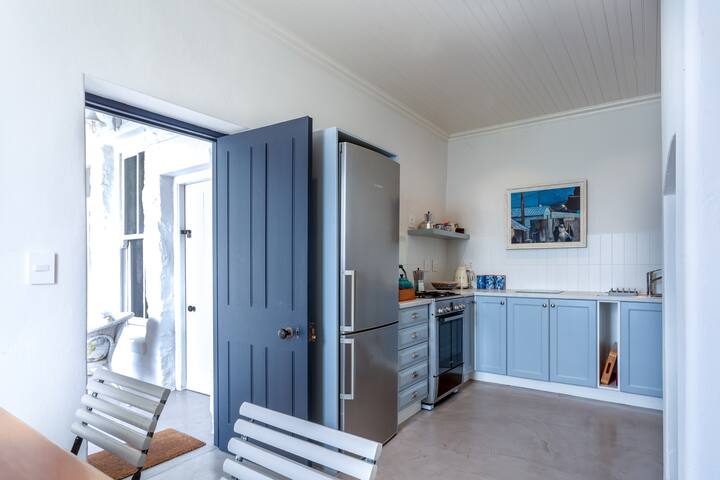 St James Sea View apartment gallery image 5