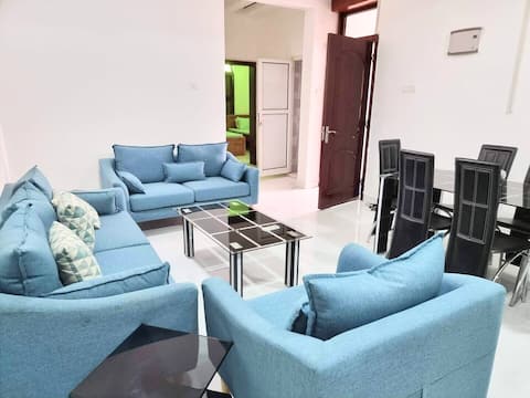 2BR, 2BA - Family Friendly Flat