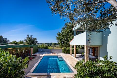 Villa Bako Pula - 2 bedrooms Wi-Fi, Pool, BBQ and