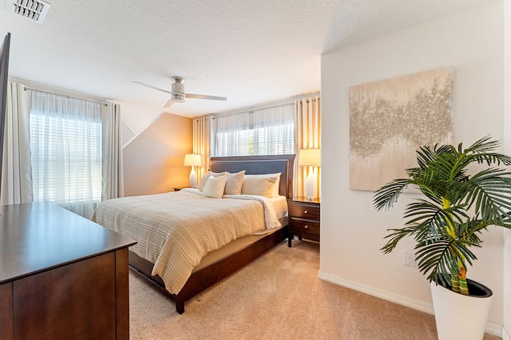 所有卧室均配有优质家具、床垫和床上用品