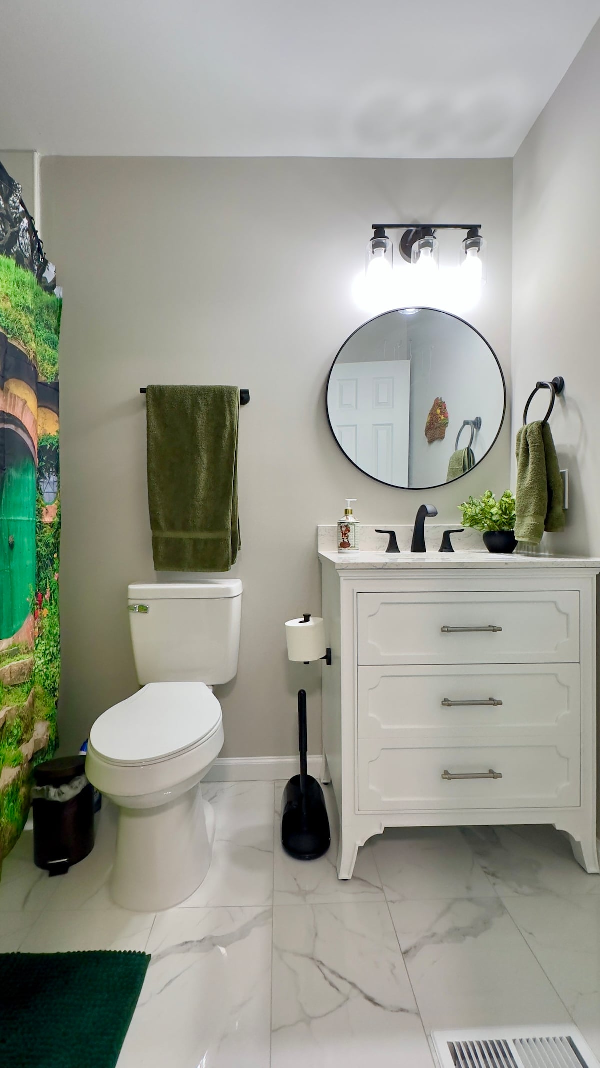 Hobbiton Charm 2 BR Townhouse