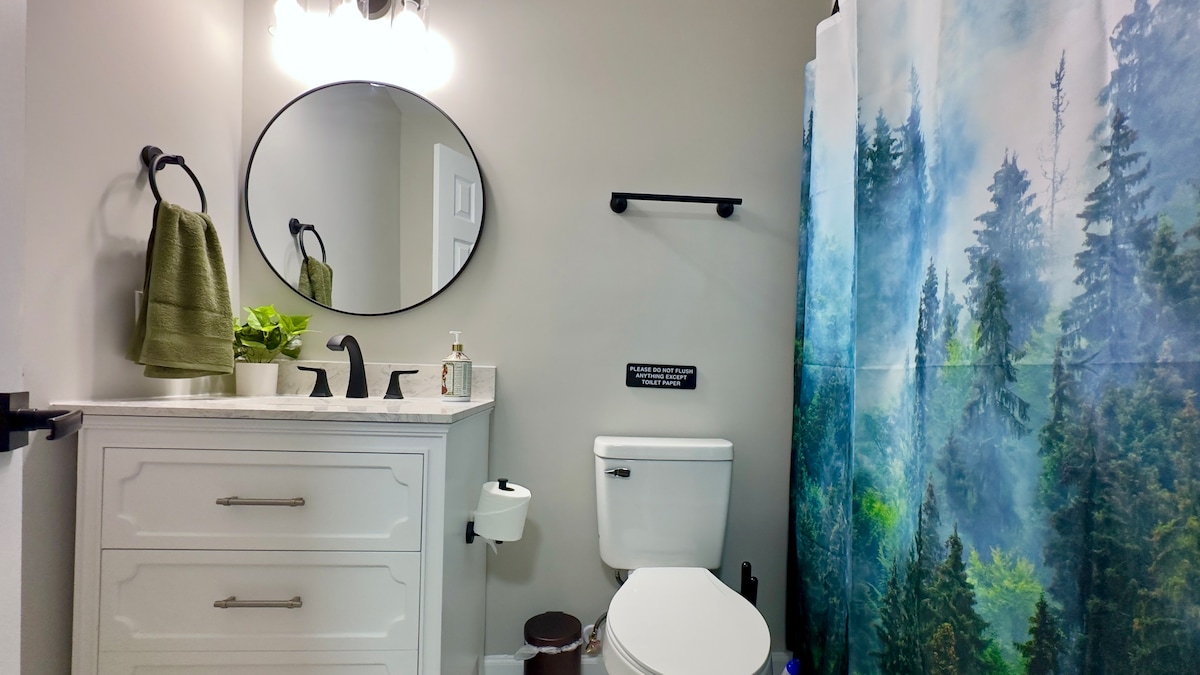 Hobbiton Charm 2 BR Townhouse